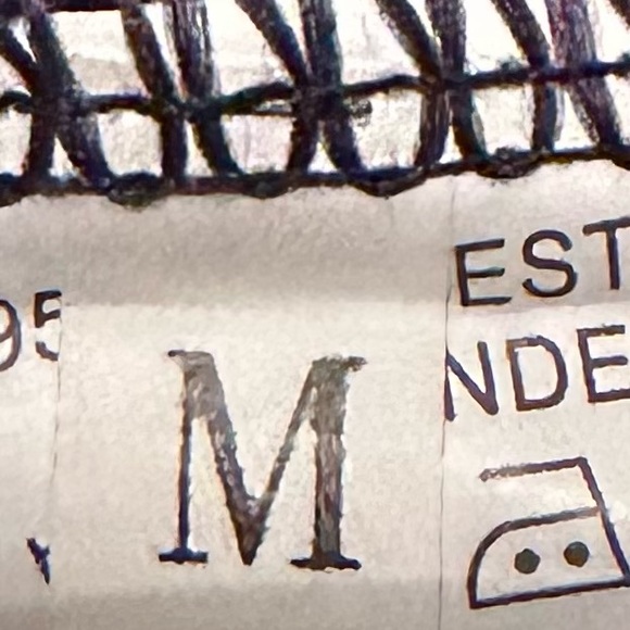 Boutique Me Navy & White w/ Aqua Trim LS Top; Medium; EUC worn once - Picture 7 of 8